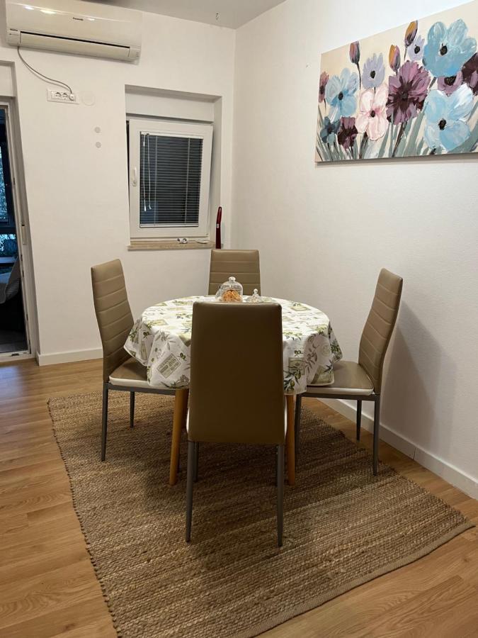 Apartment プーラ エクステリア 写真